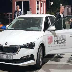 Autoturism în valoare de 25.000 de euro oprit la PTF Stânca din drumul ilegal spre R. Moldova