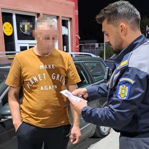 Permis de conducere fals, obținut cu 25000 de ruble