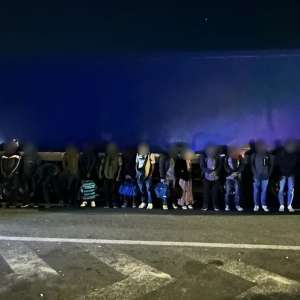 Douăzeci de cetățeni din Bangladesh opriţi din încercarea de a trece ilegal frontiera în Ungaria