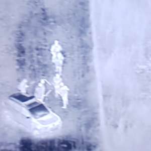 Cetățeni străini opriţi la frontiera cu Ungaria. Şaisprezece dintre ei au fost depistaţi cu drona la frontiera verde