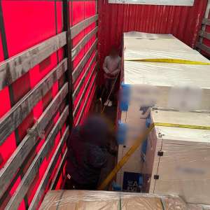 Cetățeni străini opriţi la frontiera cu Ungaria. Şaisprezece dintre ei au fost depistaţi cu drona la frontiera verde