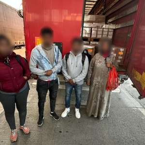 Cetățeni străini opriţi la frontiera cu Ungaria. Şaisprezece dintre ei au fost depistaţi cu drona la frontiera verde