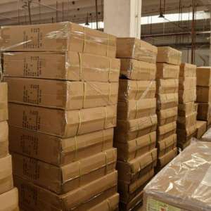 1632 perechi de incălțăminte sport și 129 mașinuțe electrice susceptibile a fi contrafăcute, în valoare de peste 4 milioane de lei, depistate în Portul Constanța