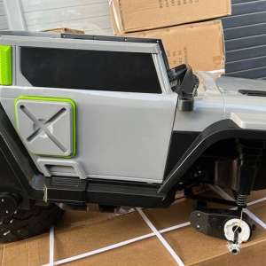 1632 perechi de incălțăminte sport și 129 mașinuțe electrice susceptibile a fi contrafăcute, în valoare de peste 4 milioane de lei, depistate în Portul Constanța