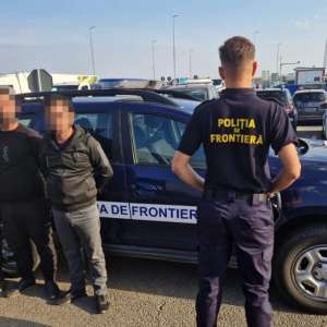 Cetățeni străini depistați de polițiștii de frontieră în timp ce încercau să intre ilegal în ţară