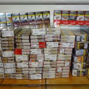 Peste 20.000 de țigarete ascunse în bagaje, descoperite într-un microbuz în P.T.F. Calafat