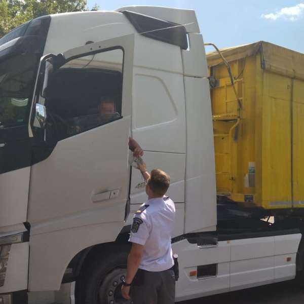 Certificat de competență profesională fals, descoperit la controlul de frontieră