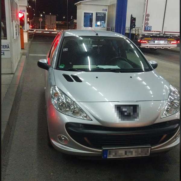 Autoturism și semiremorcă, căutate de autoritățile din Polonia și Germania, descoperite în PTF Calafat