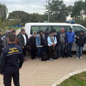 Şaisprezece cetăţeni din Nepal depistaţi la frontiera cu Serbia