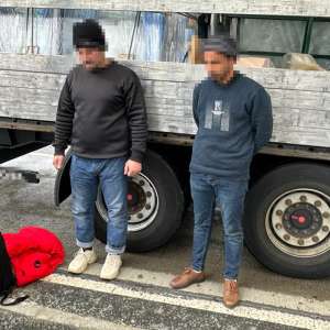 25 de cetăţeni străini, depistați în tentativă de trecere ilegală a frontierei