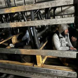 25 de cetăţeni străini, depistați în tentativă de trecere ilegală a frontierei