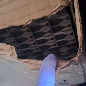 Percheziţii la traficanţii de ţigări