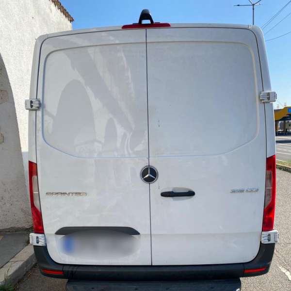 Autoturism dat în urmărire în urmă cu trei zile de autoritățile din Suedia,  descoperit în PTF Borș