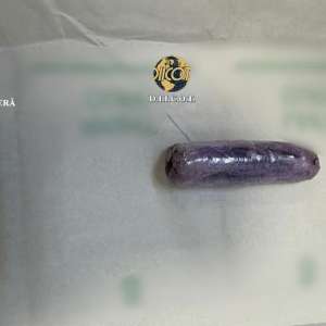 Româncă depistată pe Aeroportul Henri Coandă cu aproximativ 159 grame de cocaină