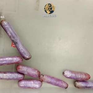 Româncă depistată pe Aeroportul Henri Coandă cu aproximativ 159 grame de cocaină