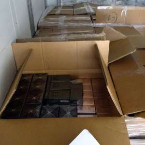 Mii de bunuri de lux, susceptibile a fi contrafăcute, în valoare de aproximativ  4 milioane de lei, descoperite în P.T.F. Calafat