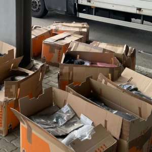 Bunuri, fără documente de provenienţă, în valoare estimată de peste 410.000 lei, reținute la frontieră