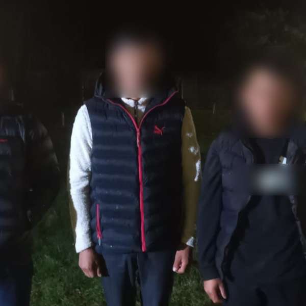Trei cetăţeni din Nepal depistaţi în tentativă de trecere ilegală a frontierei de stat