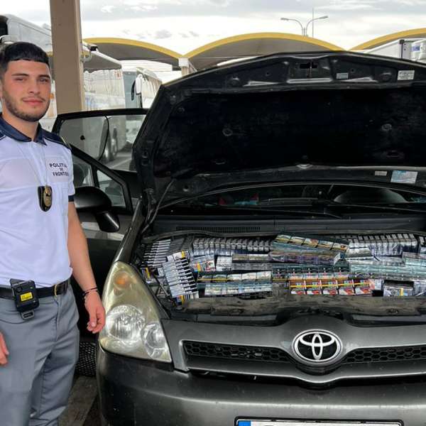 Țigări ascunse în portbagajul și sub bancheta unui autoturism, descoperite în P.T.F. Giurgiu