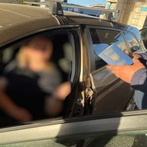 Conducea un ansamblu rutier, fără să deţină permis de conducere valabil pentru aceasta