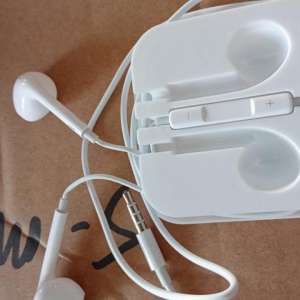 Bunuri susceptibile a fi contrafăcute în valoare de 322.000 lei, descoperite de poliţiştii de frontieră din cadrul Gărzii de Coastă