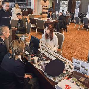 Cum devii poliţist de frontieră? Te aşteptăm la ŞPAPF Oradea! Oferta educaţională a şcolii prezentată tinerilor participanţi la un eveniment cu profil de recrutare