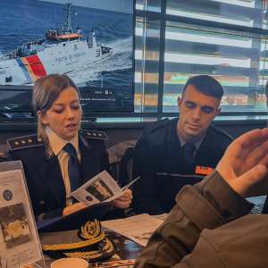 Cum devii poliţist de frontieră? Te aşteptăm la ŞPAPF Oradea! Oferta educaţională a şcolii prezentată tinerilor participanţi la un eveniment cu profil de recrutare