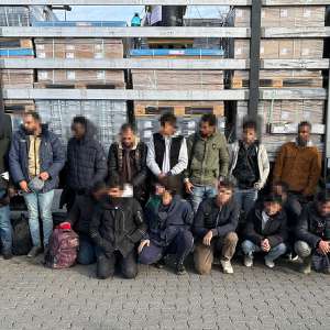 Peste 100 de cetăţeni străini depistaţi la frontieră în această săptămână