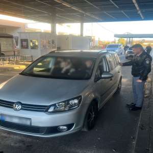 Autoturisme radiate din circulație, descoperite în trafic