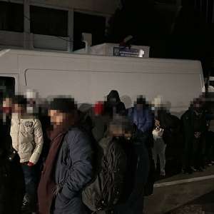 18 cetăţeni străini, opriți la graniţa cu Ungaria