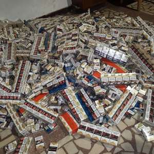 3.976 pachete de țigări de contrabandă  descoperite într-o autoutilitară la  PTF Nădlac II