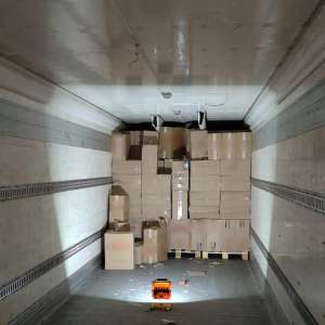 Țigări în valoare de 300.000 euro, confiscate la PTF Siret