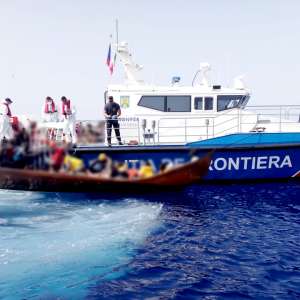 Două nave ale Gărzii de Coastă au revenit acasă din misiune internațională, unde au participat la acţiuni de căutare şi salvare pe mare. Peste 3000 de persoane se aflau în pericol