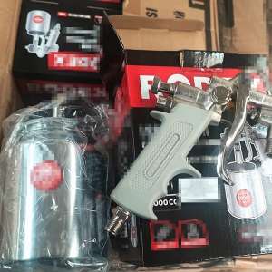 Bunuri susceptibile a fi contrafăcute, în valoare de aproximativ două milioane lei, descoperite în Portul Constanţa