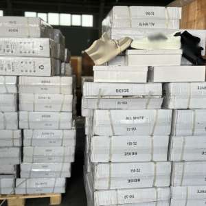 Încălțăminte sport susceptibilă a fi contrafăcută în valoare de peste 2.700.000 lei, descoperită de poliţiştii de frontieră din cadrul Gărzii de Coastă