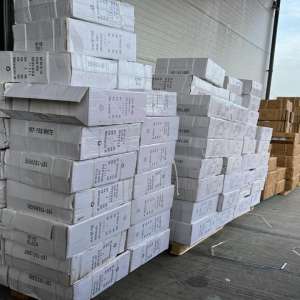 Încălțăminte sport susceptibilă a fi contrafăcută în valoare de peste 2.700.000 lei, descoperită de poliţiştii de frontieră din cadrul Gărzii de Coastă