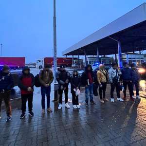 12 cetăţeni din Nepal, opriți din drumul ilegal spre Spațiul Schengen