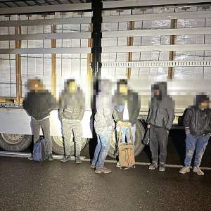 38 de cetăţeni străini, depistați în tentativă de trecere ilegală a frontierei