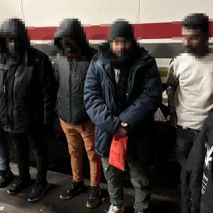 38 de cetăţeni străini, depistați în tentativă de trecere ilegală a frontierei