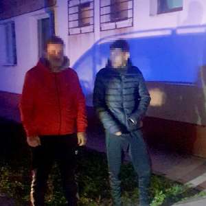 69 de cetățeni străini ascunşi în TIR-uri şi autoturisme,  opriţi din drumul ilegal spre vestul Europei