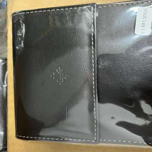 10.000 de casete din piele pentru ceasuri de lux, susceptibile a fi contrafăcute, în valoare de aproape 2 milioane de euro, descoperite în P.T.F. Bechet