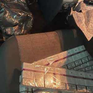 Țigări ascunse în podeua unui autoturism, descoperite în PTF Vicovu de Sus