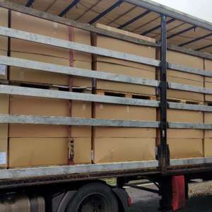 Peste 250 de tone de deşeuri, oprite la intrarea în ţară în Borș II și Nădlac II