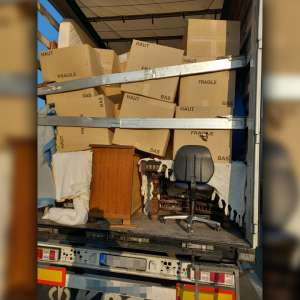 Automarfar cu 14 tone de deșeuri, oprit la intrarea în țară