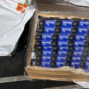 2.000 pachete de țigări de contrabandă, descoperite ascunse într-un autocar la P.T.F. Nădlac II