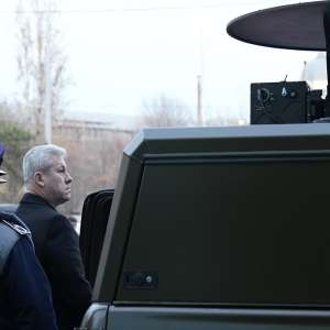 Cinci autospeciale de supraveghere cu termoviziune şi 83 de autospeciale de patrulare, achiziționate din fonduri europene nerambursabile au intrat în dotarea Poliției de Frontieră Române