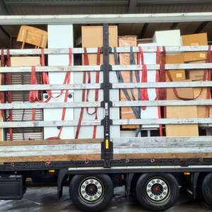 Deşeuri din vestul Europei, oprite la BorșII Peste 60  de tone de diverse bunuri