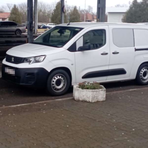 Autoturism în valoare de 21.000 de euro, căutat de autoritățile belgiene, depistat în PTF Petea