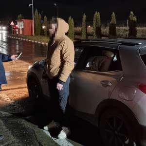 Permis de conducere fals, obținut cu 500 de euro