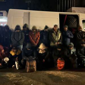 PTF Nădlac: 20 de cetățeni bengalezi ascunși printre piese auto